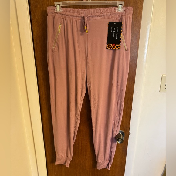 NWT Women’s Plus Size Bae City Dry Rose (Pink) Soft Joggers with Gold Zippers 2X - Picture 1 of 16